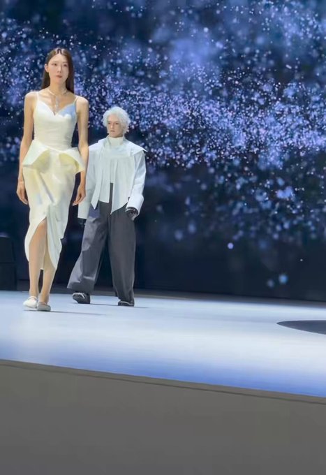 China alardea de sus nuevos "robots biomecánicos ultra realistas".