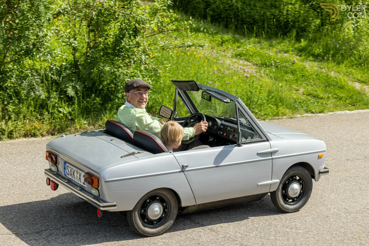 Se vende un Audi X1 Cabrio de 1980.