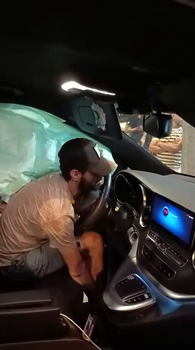 Detenido un magrebí de 29 años por robar una furgoneta en Pamplona, conducir sin carné válido en España, embestir a una moto con dos ocupantes y arrollar a tres personas.
