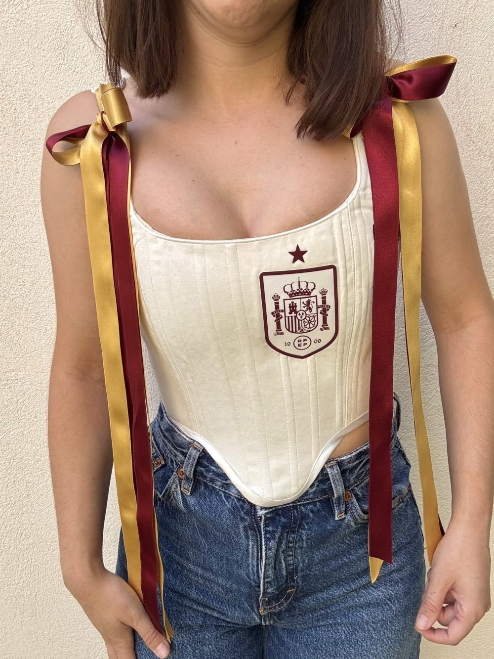 Lo de puterizar la camiseta de la selección no me lo esperaba.