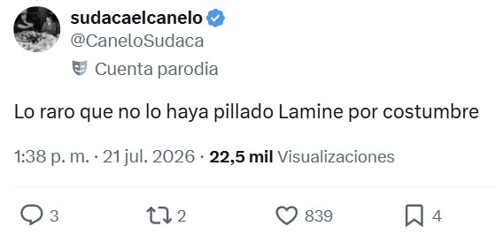La lanza su móvil al autobús de la selección y lo coge Nico Williams.