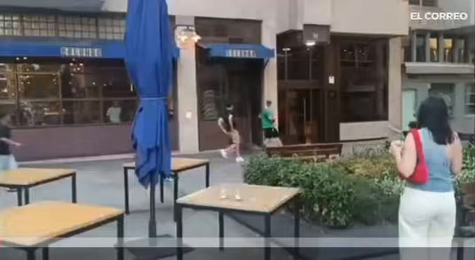 En un país en el que los cánticos de chavales de colegio mayor llegan al Consejo de Ministros, de estas cosas te enteras por Twitter y a veces ni eso: "Te metía 3 tiros en la cabeza, HDP".