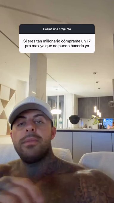 Pregunta a Llados: "Si eres tan millonario cómprame un iPhone 17 pro max, ya que no puedo hacerlo yo".