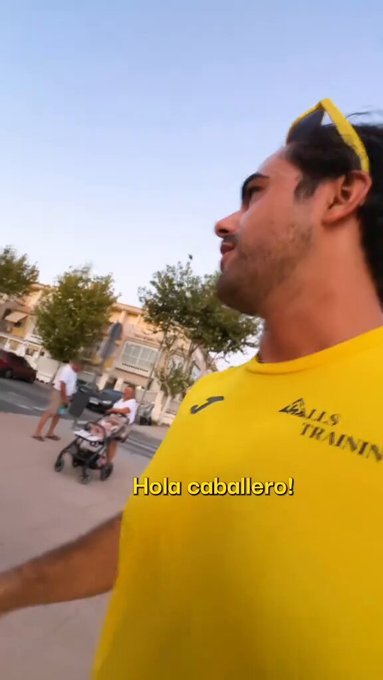 "Hola caballero ¿Le importaría correr un kilómetro conmigo?"