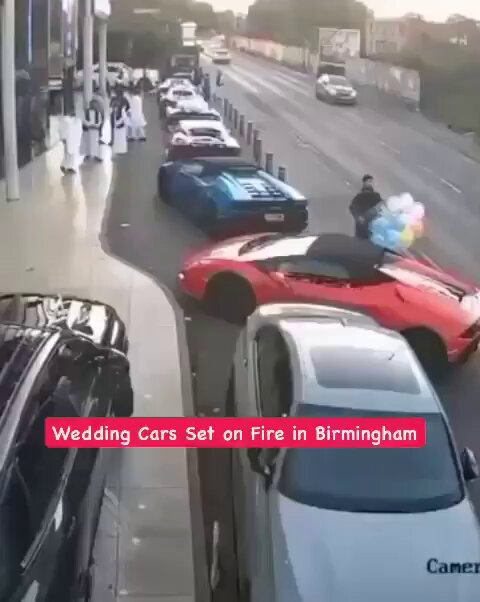 Pakistaníes lanzando bombas incendiarias de gasolina en las bodas de unos a otros en la segunda ciudad más grande de Inglaterra, Birmingham, a plena luz del día.