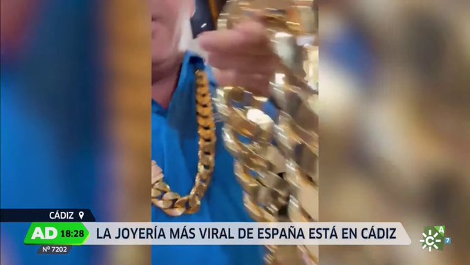 "La joyería más viral de Cádiz destaca por el tamaño de sus piezas, y con razón."