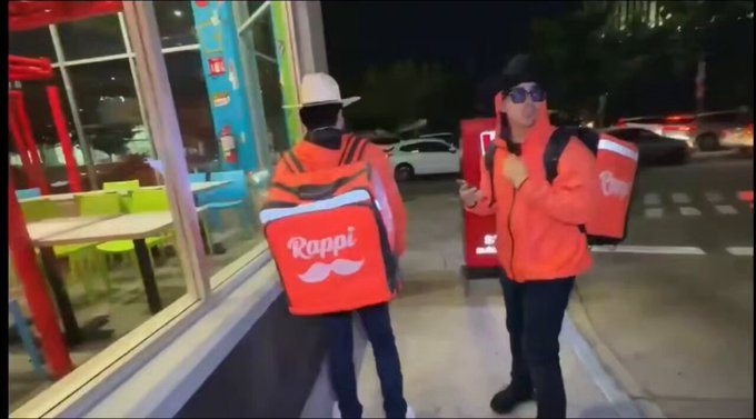 Yo entrando en Twitter y topándome de golpe con el vídeo de Perez Hilton.