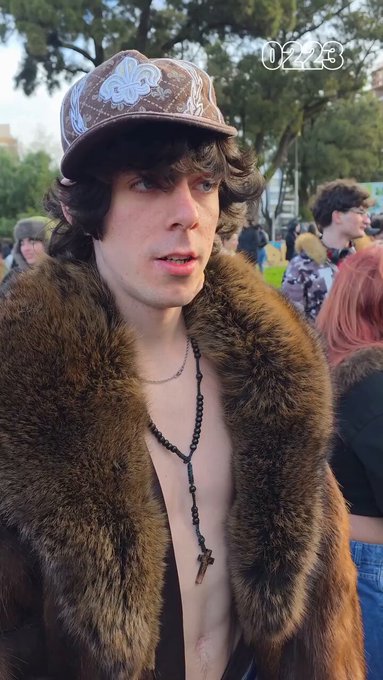 - Farmear aura es lo que mejor se me da, es un estilo de vida