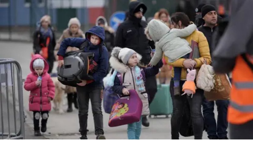 Si os parece bien acoger a los niños ucranianos y no queréis acoger a los marroquíes es que sois unos racіstas.