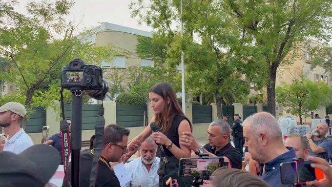 La Barbie Nazі ha vuelto a hacer acto de aparición.