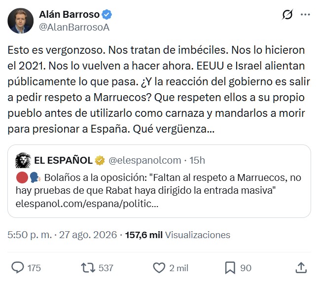 Ciudadanos de Ceuta tiran abajo las chabolas de los inmigrantes y despliegan banderas de España.