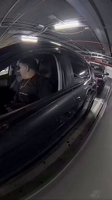 "2 de agosto de 2026, sobre las 12:00, en el aparcamiento de El Corte Inglés de Marbella, este hombre, que conducía un Seat Leon, rayó nuestro coche con una llave, aparentemente sin ningún motivo".