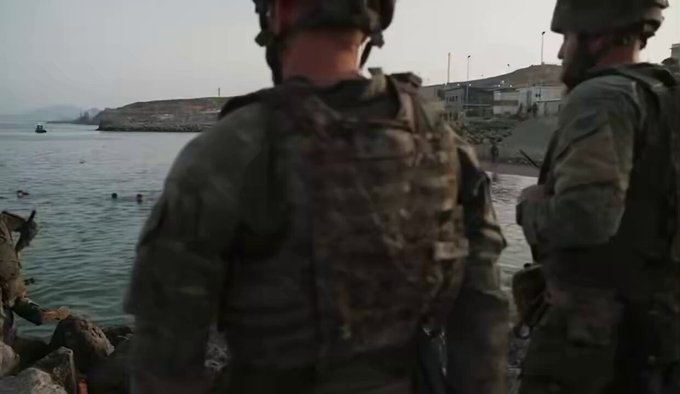 Cazan en un directo del Diario As a varios militares españoles animando a los invasores magrebíes a entrar ilegalmente en España: «¡Vamos amigo, venga, se libre!»