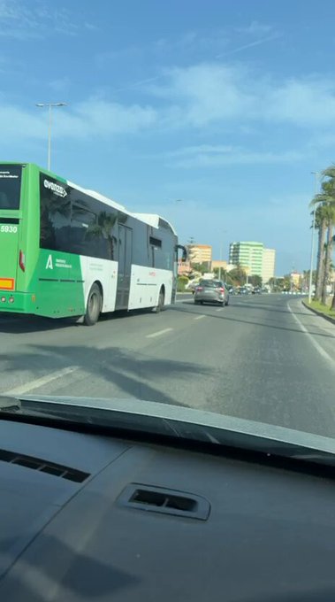 Investigada la conductora de un autobús de transporte público por presunta conducción temeraria en la N-351 (frontera de Gibraltar).