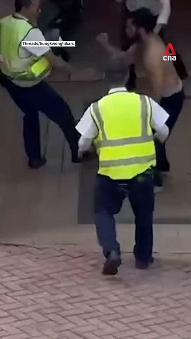 Un hombre apuñaIa a dos personas en un ataque aleatorio en Hong Kong.