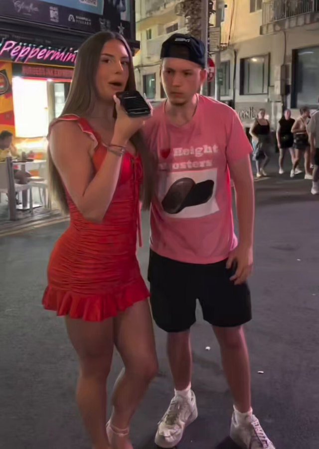 Se puede ver el momento exacto en el que le rompe el corazón.