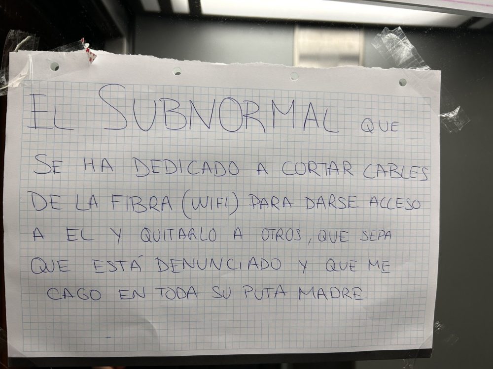 Vecinos colegas que te cortan la fibra para que no pierdas tiempo en Internet.