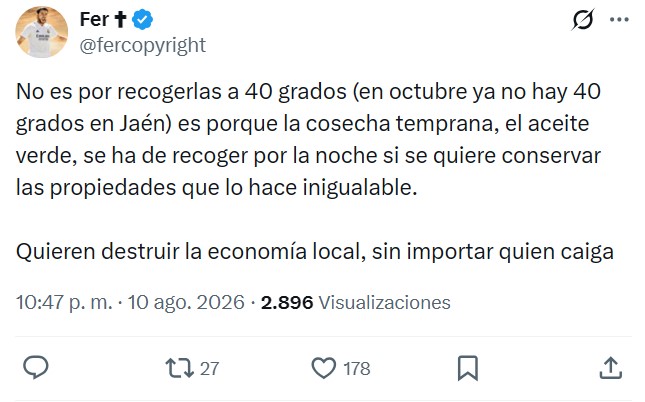 Prohibido recoger olivas por la noche: molesta a los pajaritos.