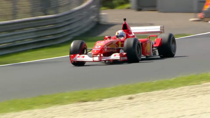 Sebastian Vettel a bordo del F2002 de Michael Schumacher en Monza