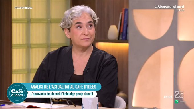 Ada Colau dice que ha dejado el piso donde ha vivido durante más de 15 años porque le costaba llegar a final de mes: "Con un solo sueldo no podía. He tenido que dejarlo y compartir piso con un familiar"