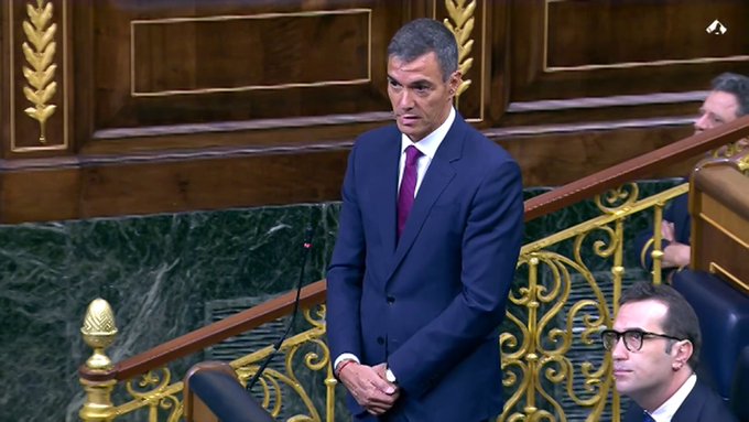 Sánchez, a Abascal: “A diferencia de usted, yo seré un perro pero no tengo amo”