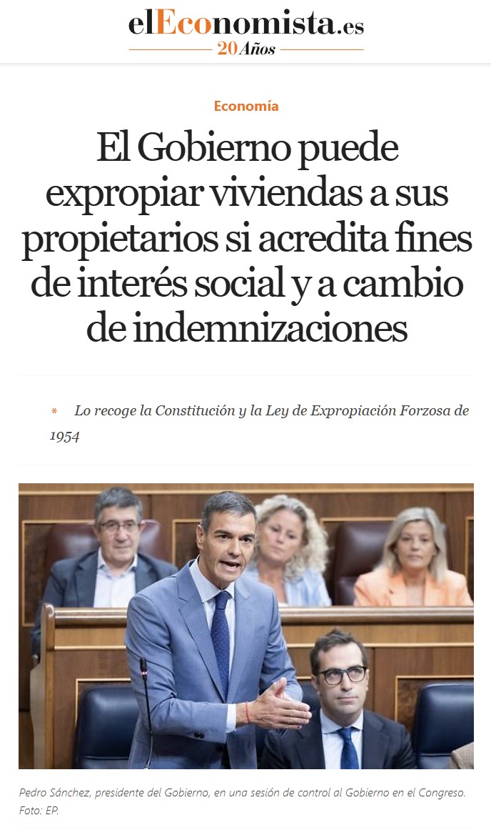 La constitución permite expropiar forzosamente viviendas se acredita un interés social.