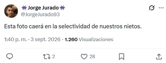 Toda la bancada socialista aplaudiendo, excepto la Ministra de Defensa. Una foto para la historia.