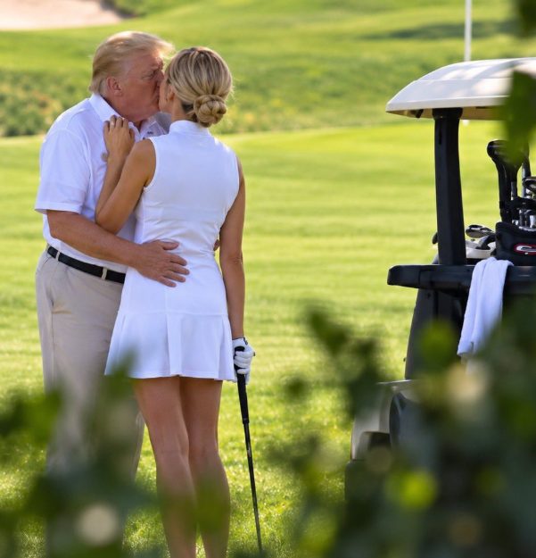 ¿Han pillado a Donald Trump liándose con su asistenta?