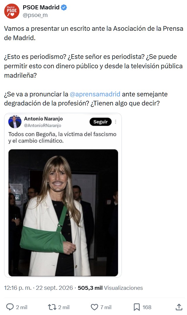 ¿Nos creemos que Antonio ni se dio cuenta del bigote y la barba por lo natural que le quedan?