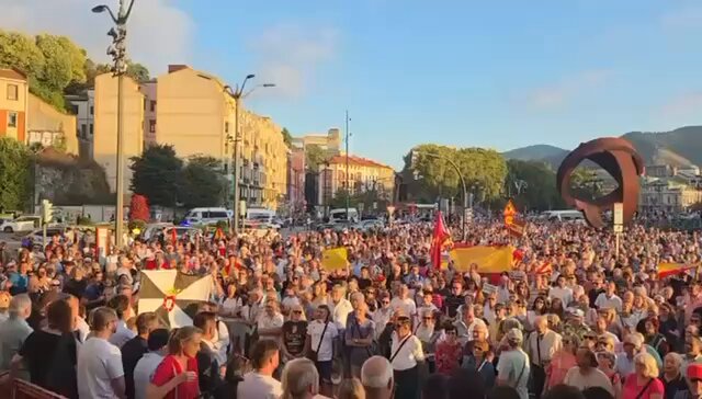 Pedro Sánchez ha conseguido que suene el himno de España en Bilbao.