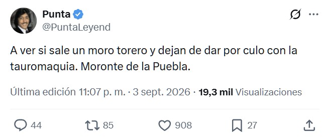 Un bombero impide que un inmigrante ilegal se lleve una oca para comérsela.