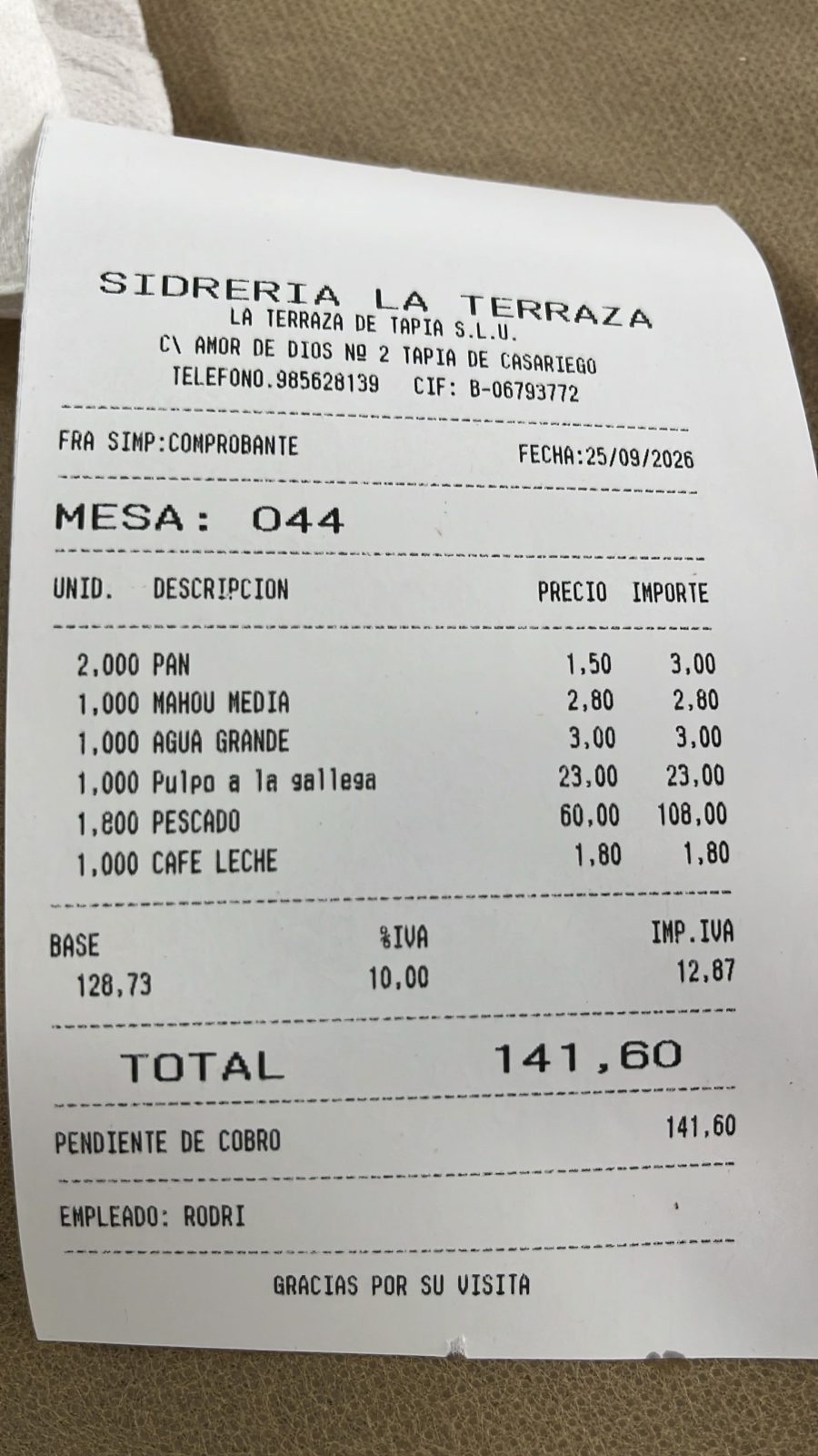 "Me han cobrado 108€ por una lubina"