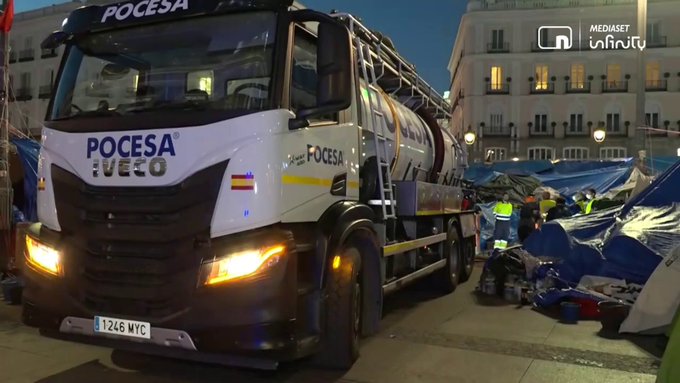 El ayuntamiento de Madrid ha mandado a los antidisturbios más eficaces contra los perroflautas.
