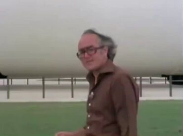 James Burke tenía solo una oportunidad para clavar esta escena.