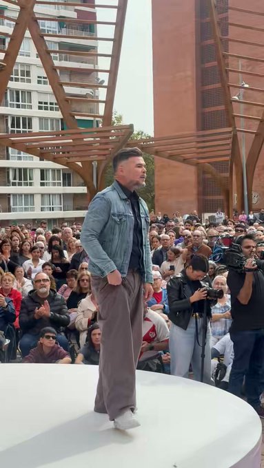 Cuando te meabas encima con 2 años en casa de tu tío y te tenía que dejar uno de sus pantalones.