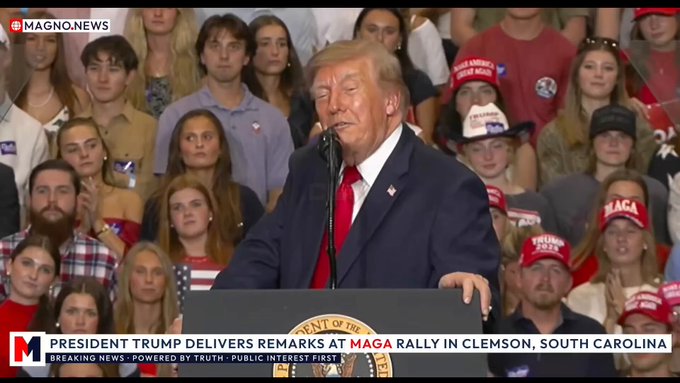 Trump: “Llamé a Google Maps para cambiar el nombre del Océano Atlántico a Océano Trump".