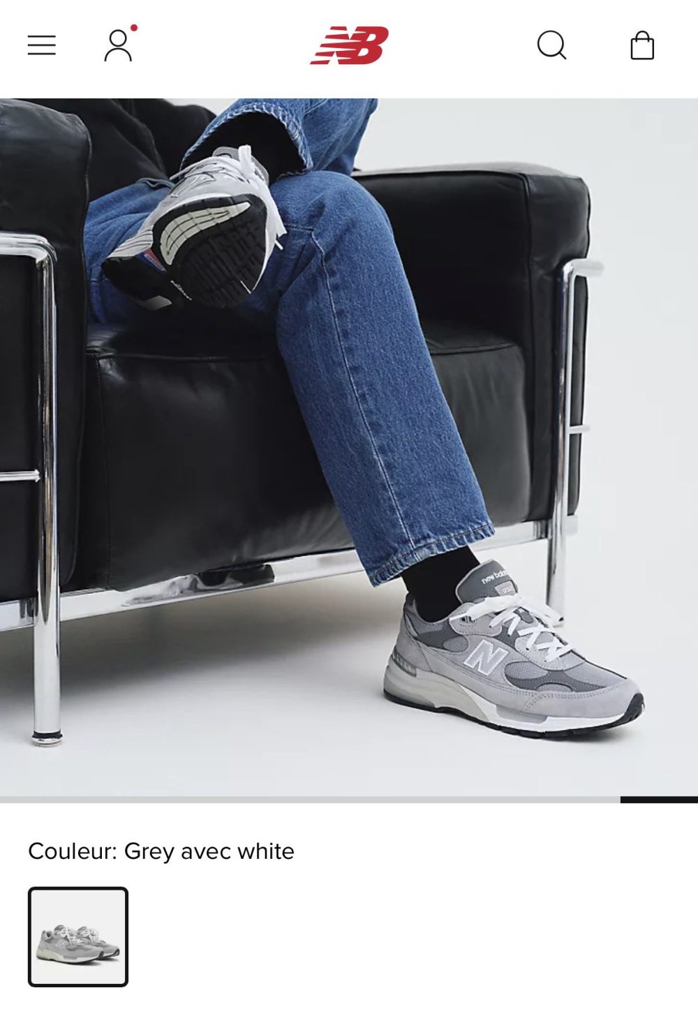 Esta foto de la tienda online de New Balance es café para los muy cafeteros.