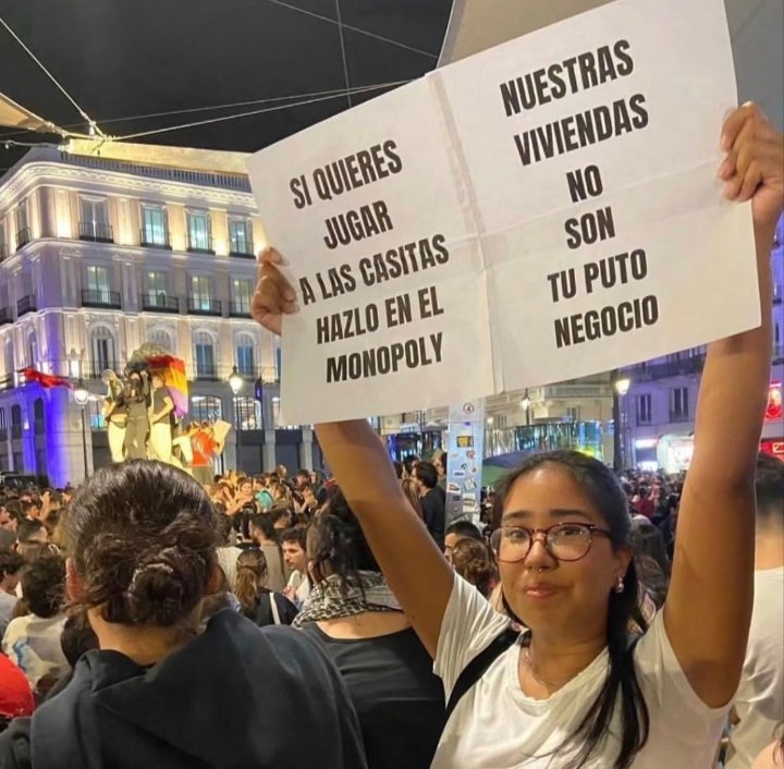 De fuera vendrán y de tu casa te echarán.