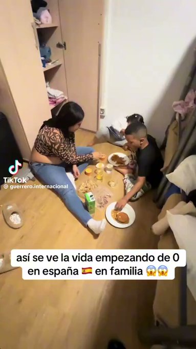 Familia de 4 viviendo en una habitación por 800 euros al mes.