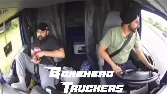 Un camionero hace un giro en U terriblemente ilegal y provoca un accidente que acaba con la vida de una familia de 3 personas.