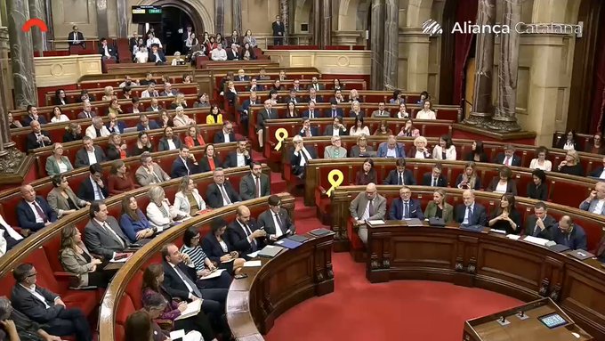 Amonestan a Sílvia Orriols después de calificar el velo islámico de misógino y fundamentalista por vulnerar “valores constitucionales”.