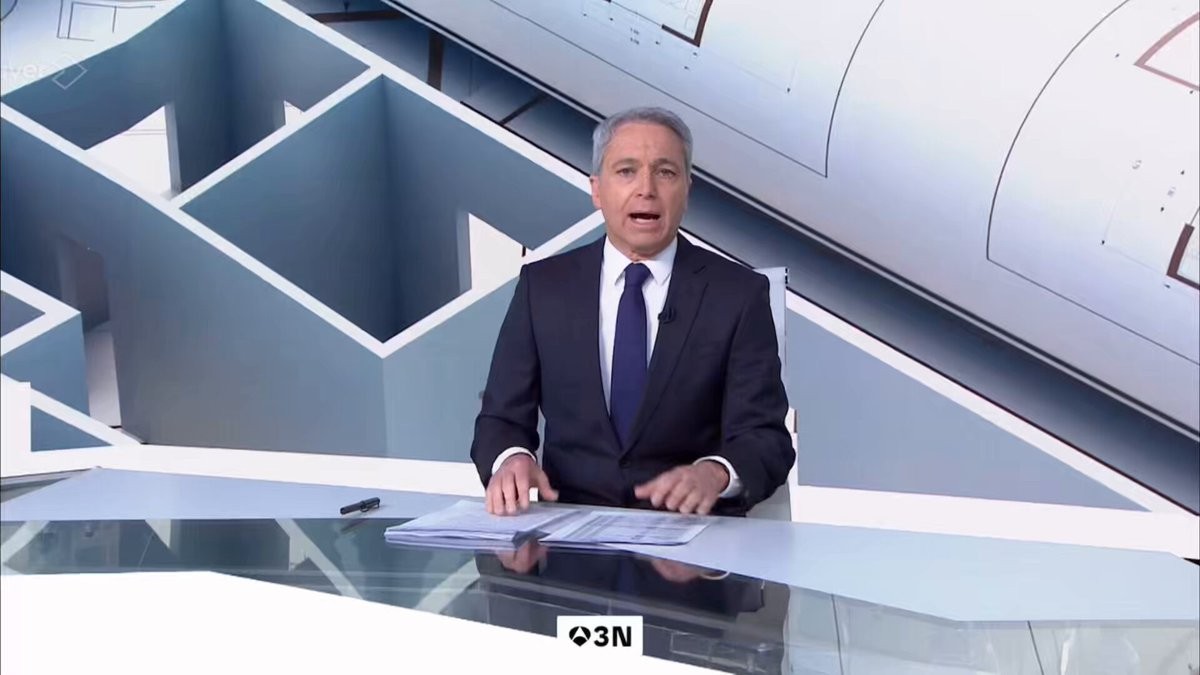 Sánchez fue a Campamento (por tercera vez) en Enero para anunciar el inicio de 10.700 viviendas. Las excavadoras del video desaparecieron al día siguiente.